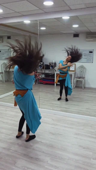 Instagram post from rosamondaray_bellydance. This post is in position 2.