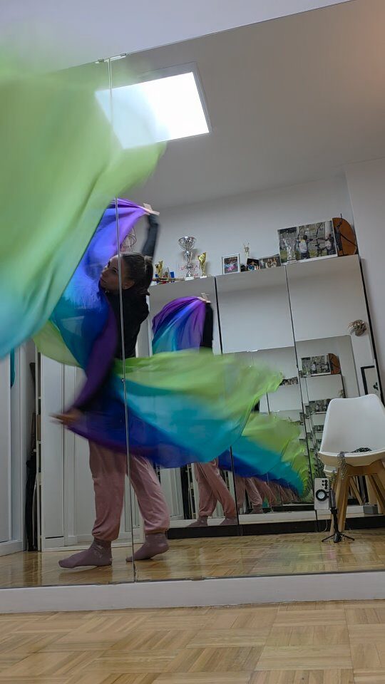 Instagram post from rosamondaray_bellydance. This post is in position 1.